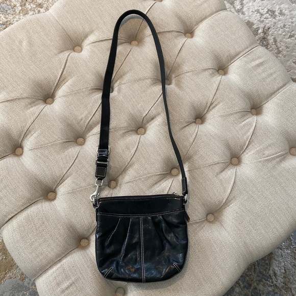 Coach patent leather/white stitch crossbody bag - Picture 1 of 9